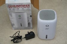 Desktop dehumidifier